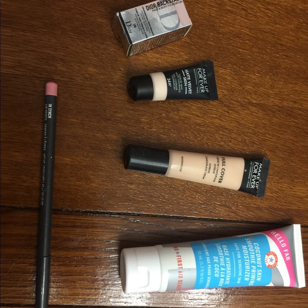 MUFE full cover first aid coco primer